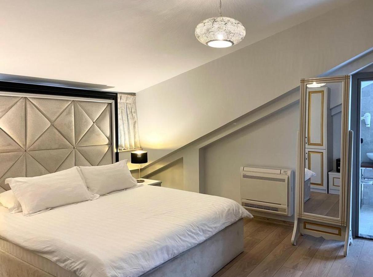 Vila Shard Boutique Hotel ติรานา ภายนอก รูปภาพ