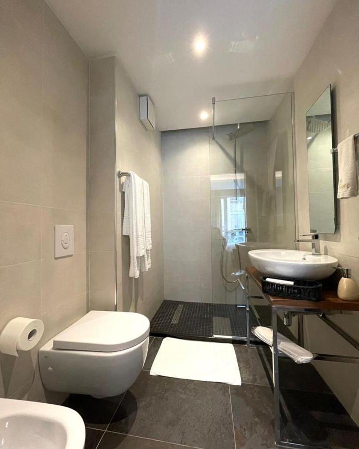 Vila Shard Boutique Hotel ติรานา ภายนอก รูปภาพ