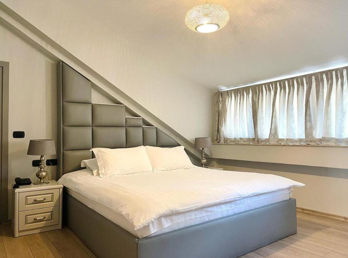 Vila Shard Boutique Hotel ติรานา ภายนอก รูปภาพ