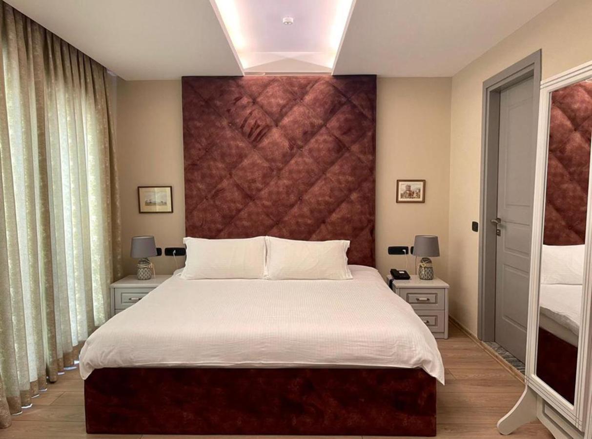 Vila Shard Boutique Hotel ติรานา ภายนอก รูปภาพ